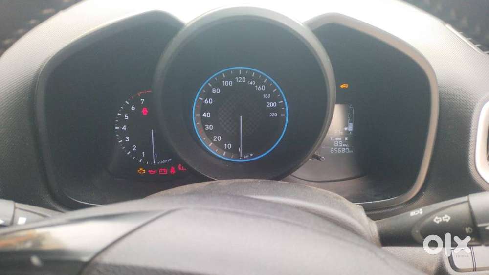 Hyundai Venue 2022 Petrol Well Maintained