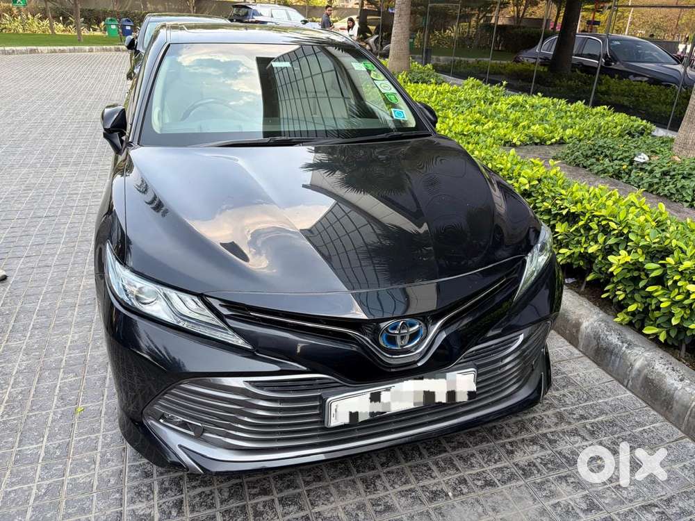 Toyota Camry Hybrid, 2019