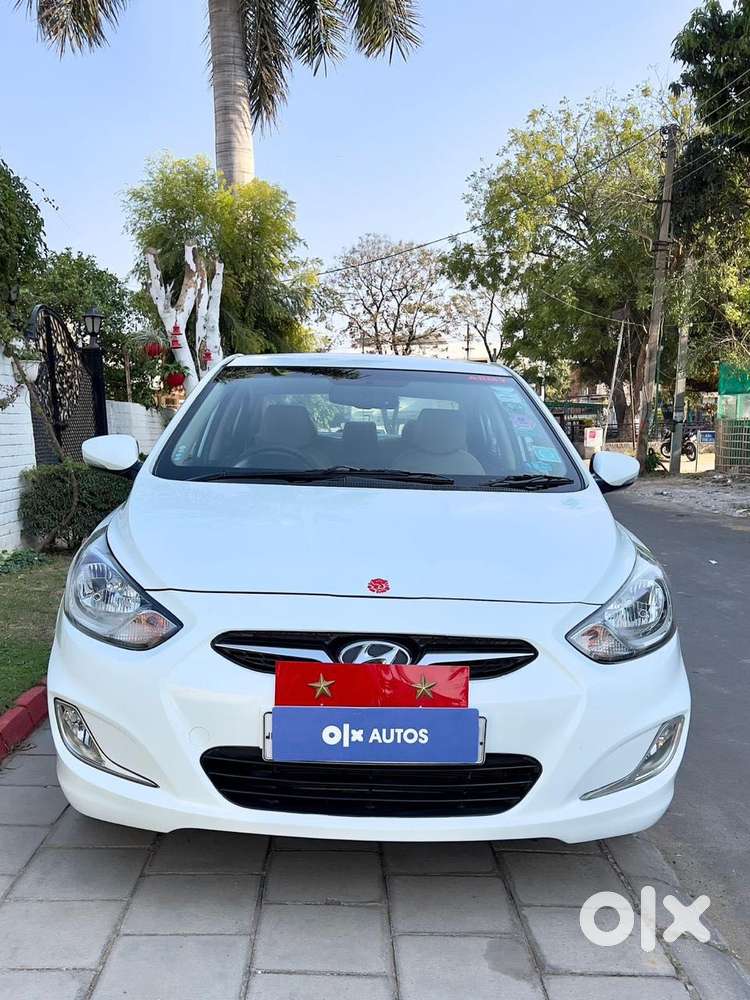 Hyundai Fluidic Verna 1.6 Vtvt Sx, 2013, Petrol