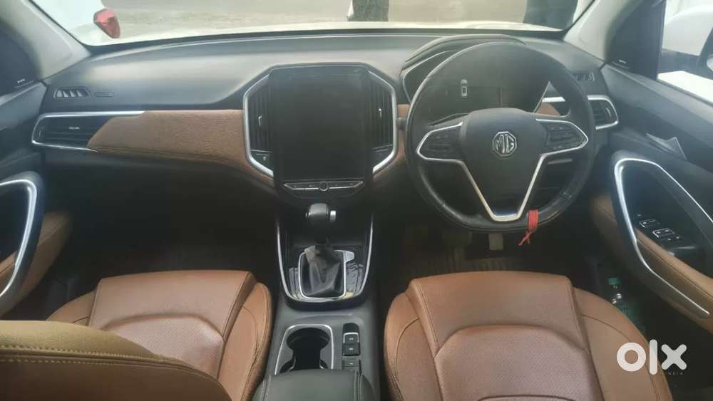 Mg Hector Plus 1.5 Sharp Turbo Cvt 6 Str, 2022, Petrol