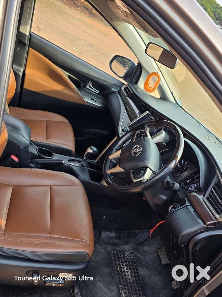 Toyota Innova Crysta 2.8z Automatic, 2017, Diesel