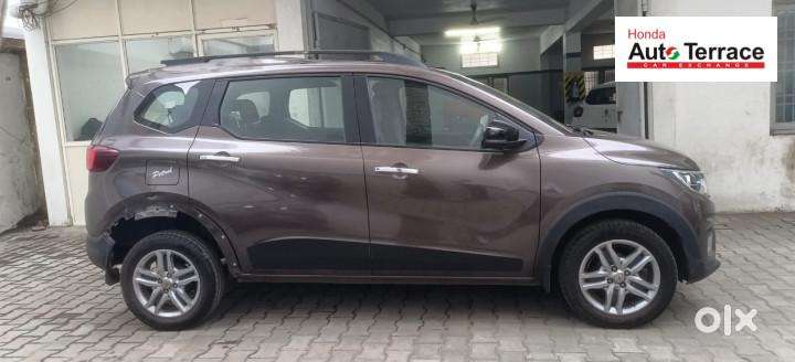 Renault Triber 1.0 Rxz Amt Dual Tone, 2023, Petrol