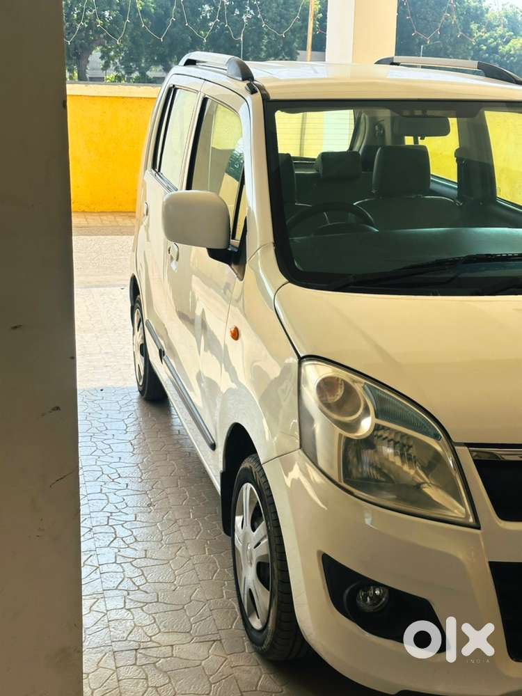 Petrol Vxi Wagonr 2015