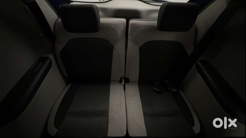 Renault Triber Rxz, 2022, Petrol
