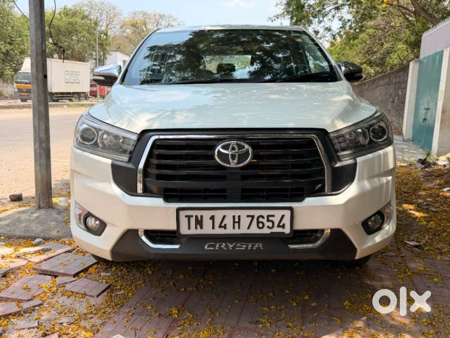 Toyota Innova Crysta 2.8 Z, 2016