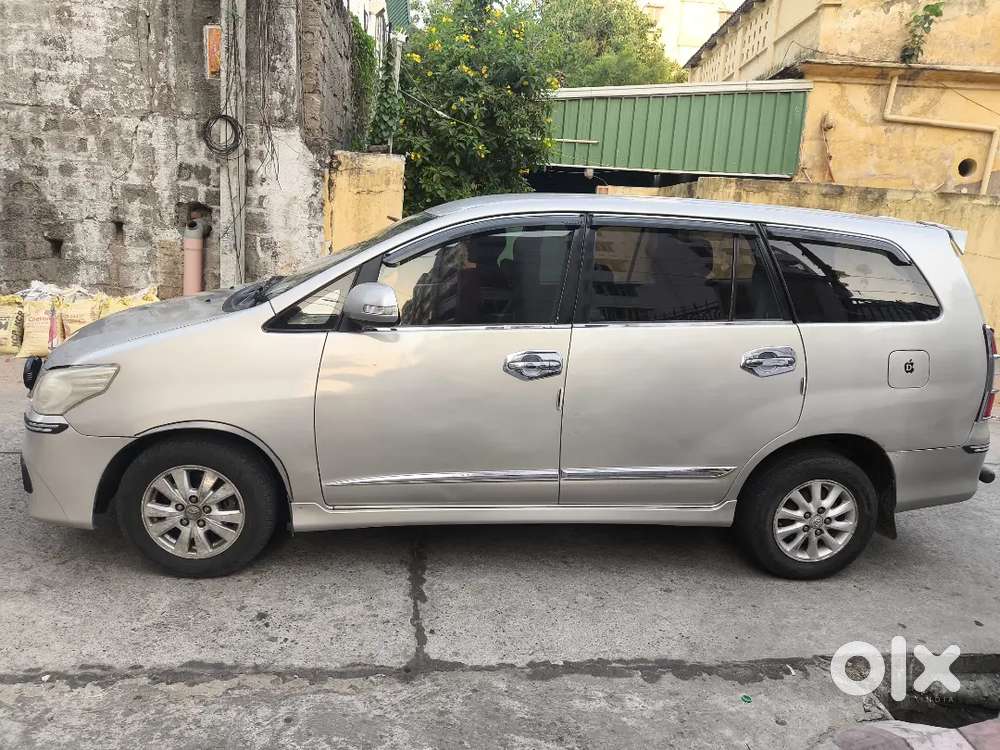 Toyota Innova 2.5v