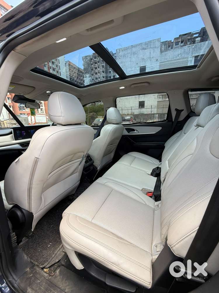 Mahindra Xuv700 2.0 Ax 7 Petrol At Luxury Pack Str, 2025, Diesel