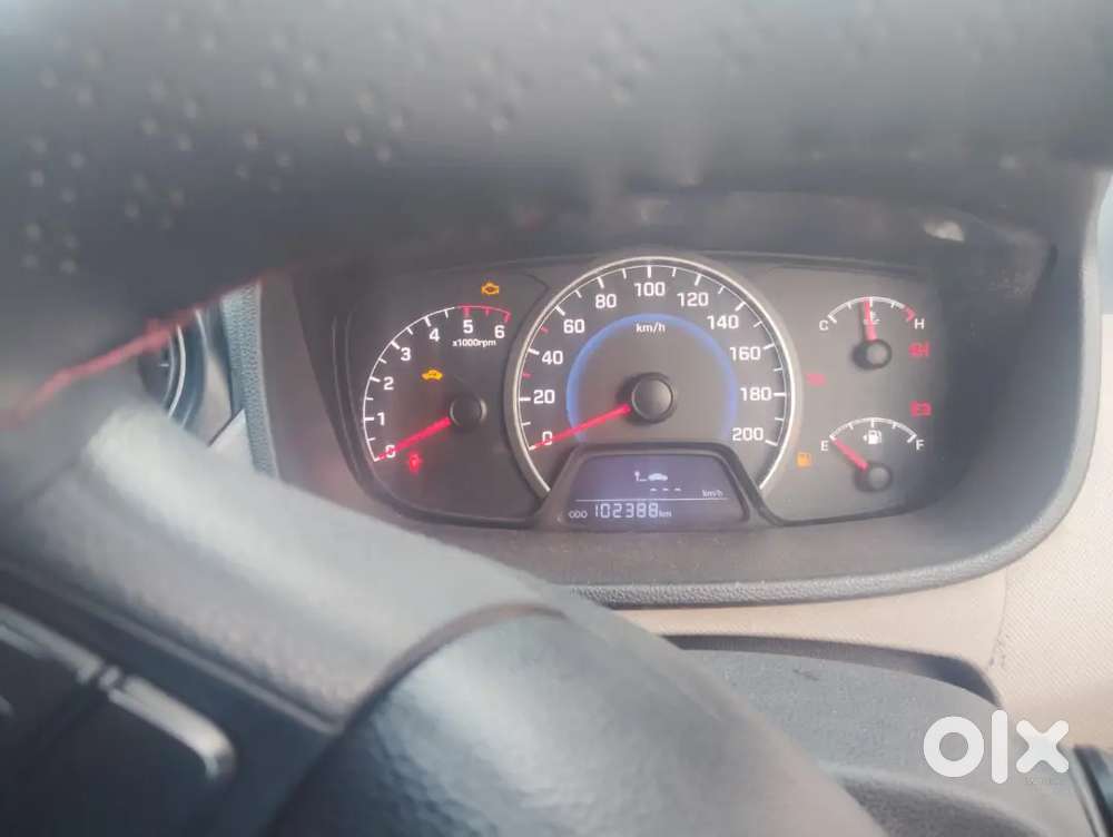 Hyundai Grand I10 2017 Diesel 100000 Km Driven