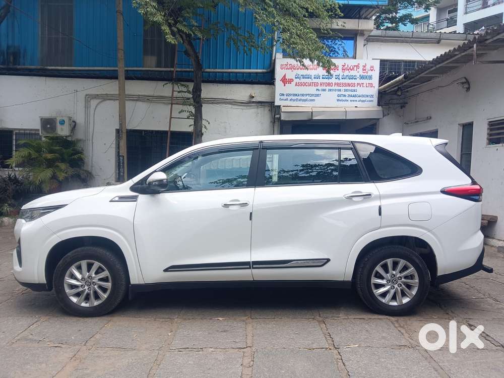 Toyota Innova Hycross 2.0 Gx 8 Str, 2024, Petrol