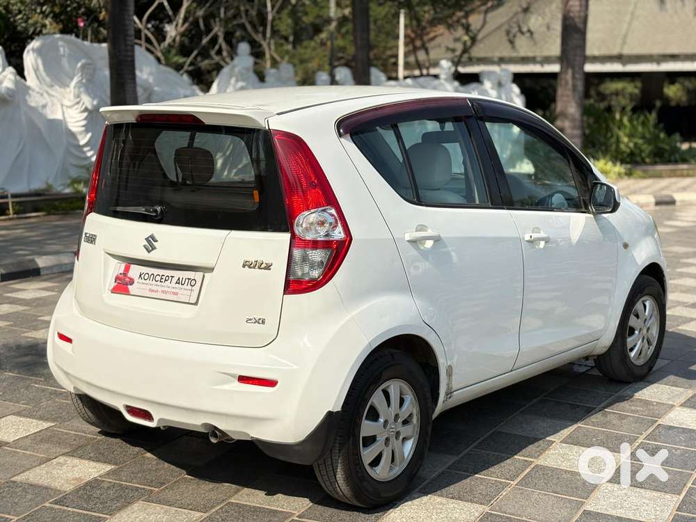 Maruti Suzuki Ritz Zxi, 2011, Petrol