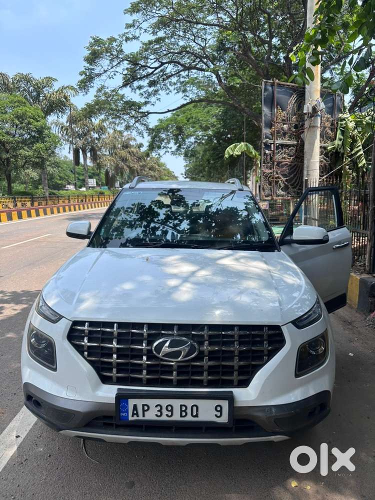 Hyundai Venue Petrol 2019