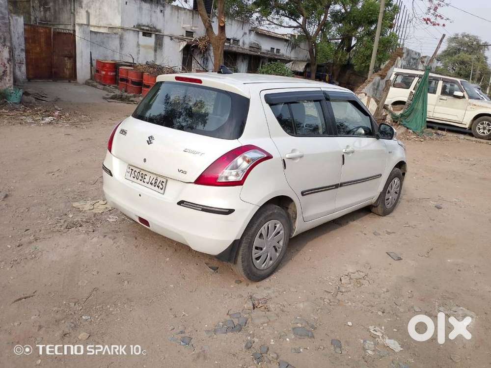 Maruti Suzuki Swift Vxi With Abs, 2015, Petrol