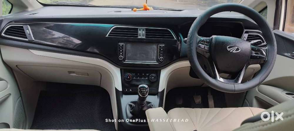 Mahindra Marazzo M6, 2018, Diesel