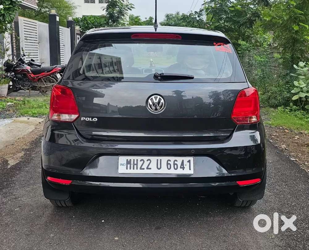 Volkswagen Polo Petrol Highline 1.2l, 2015, Petrol