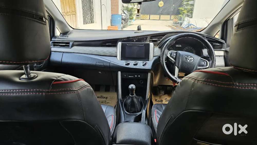 Toyota Innova Crysta 2.4 Gi