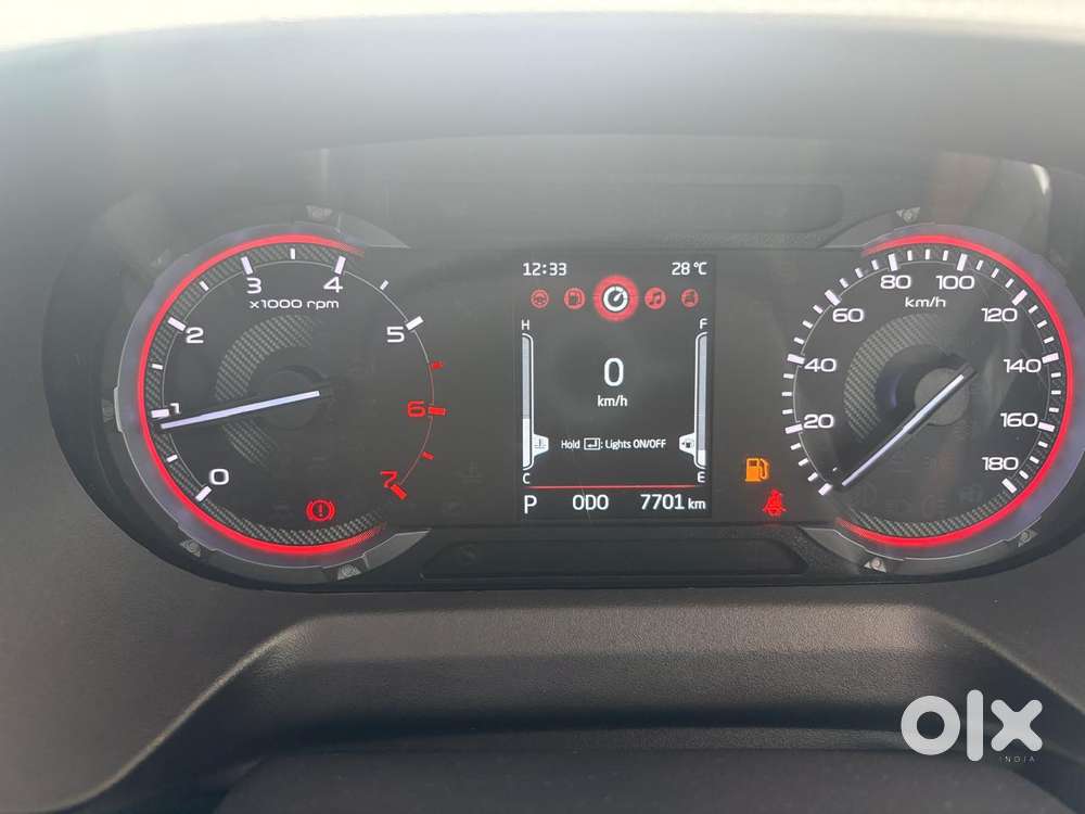 Mahindra Thar Roxx Mx5 Petrol At 2wd, 2025, Petrol