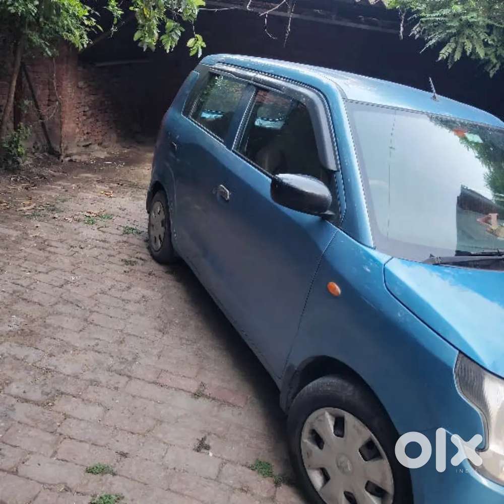 A Good Condition Single Hand Driven Car