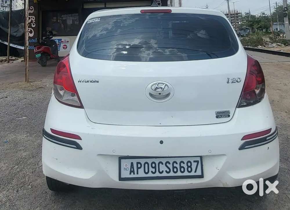 Hyundai I20 Petrol Manual 2013