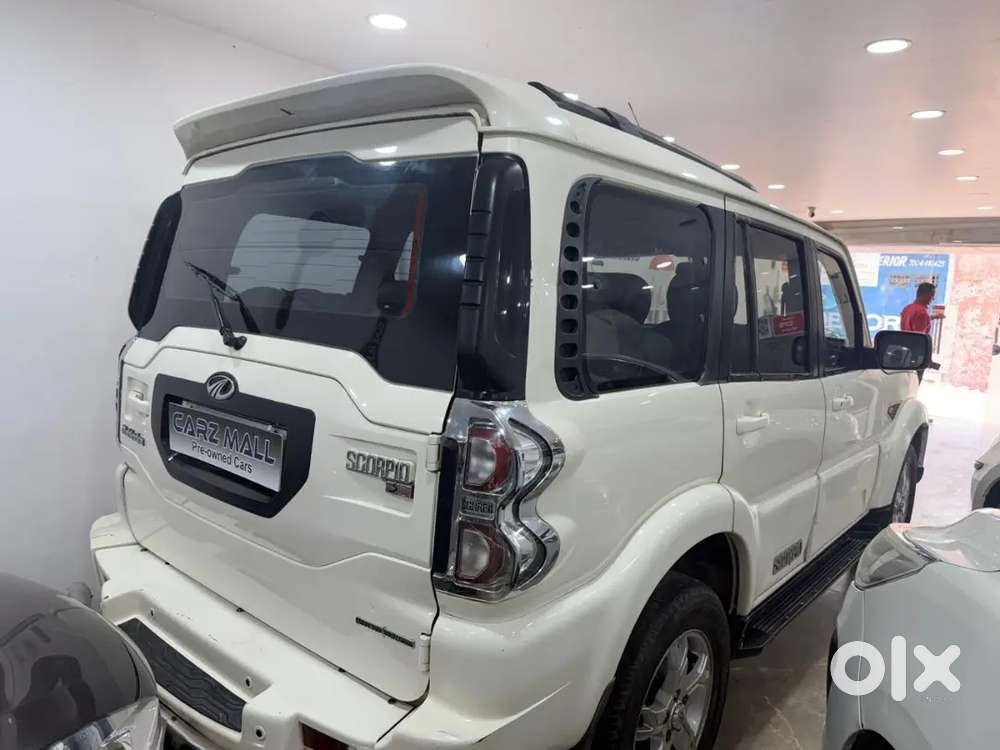 Mahindra Scorpio Diesel 2017 S10
