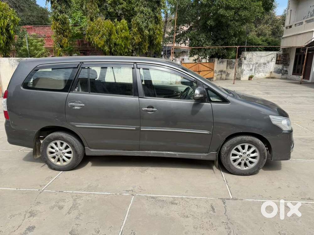 Toyota Innova V Varient 2012 Diesel Well Maintained