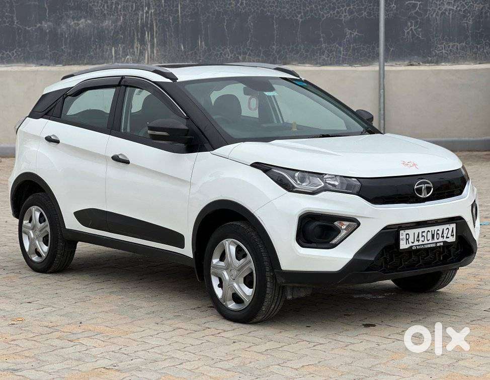 Tata Nexon 1.2 Revotron Xm Plus (s), 2023, Petrol
