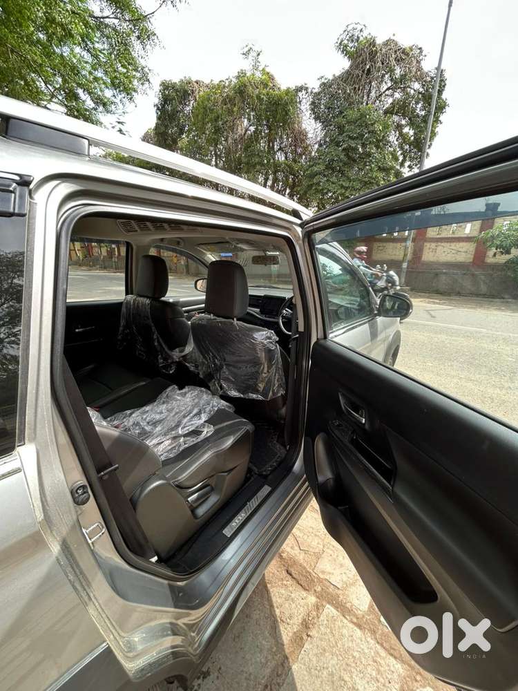 Maruti Suzuki Xl6 1.5 Alpha At, 2022, Petrol