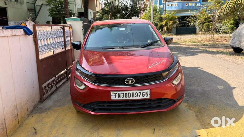 Tata Altroz Petrol Car 2024