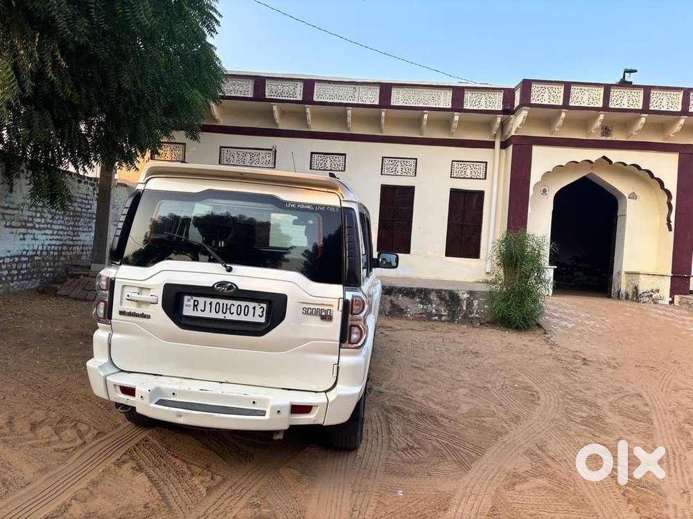 Scorpio S10 29 December 2016 Model