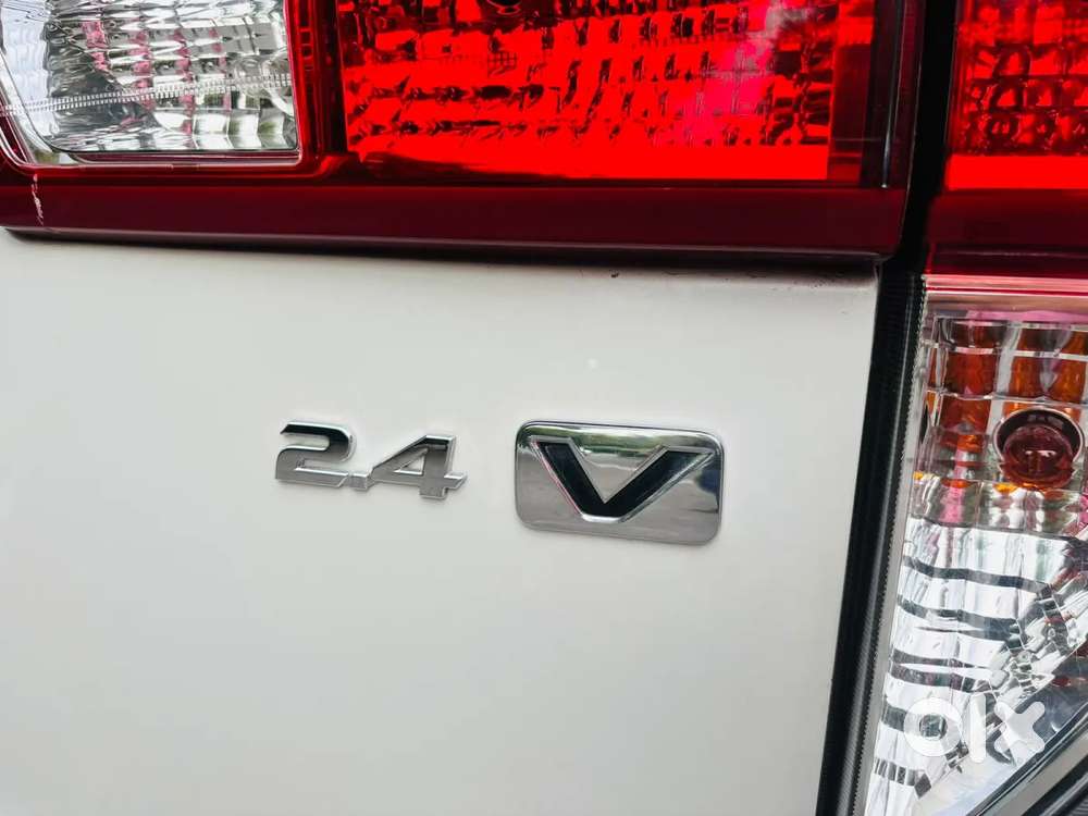 Toyota Innova Crysta [2020-ongoing] 2.4 Vx 7 Str, 2017, Diesel