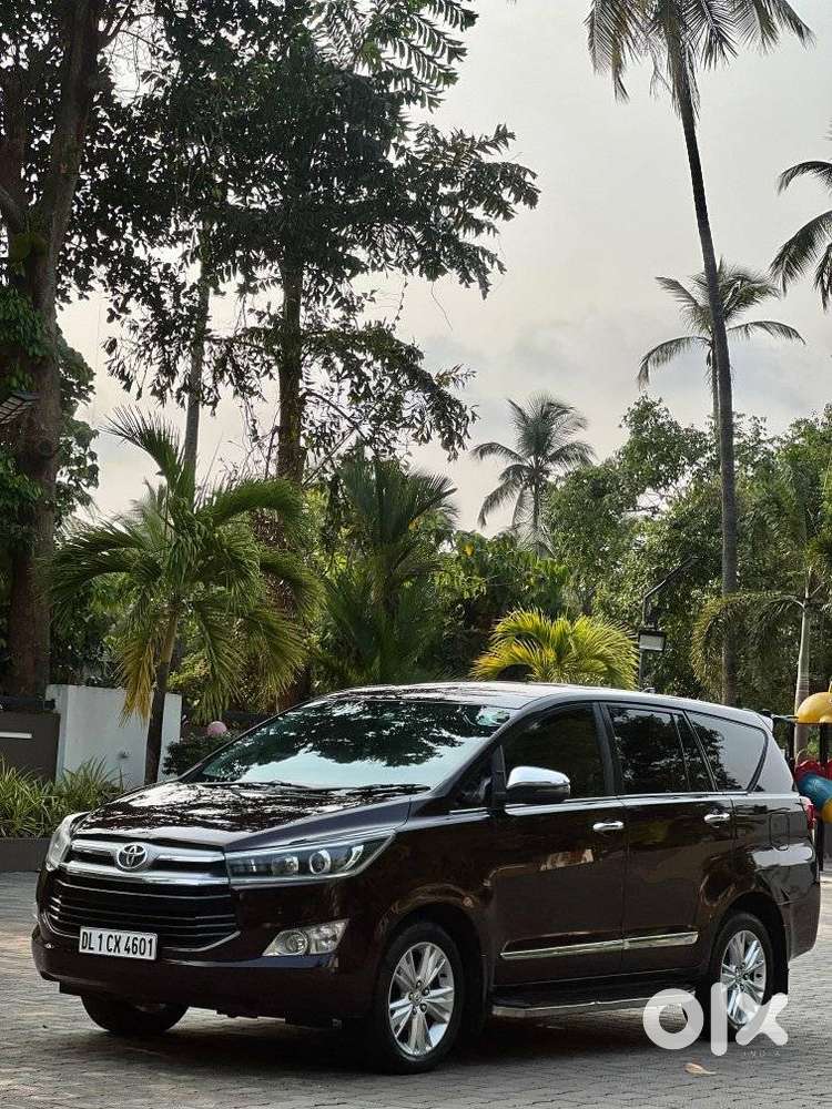 Toyota Innova Crysta 2.8z Automatic, 2017, Diesel