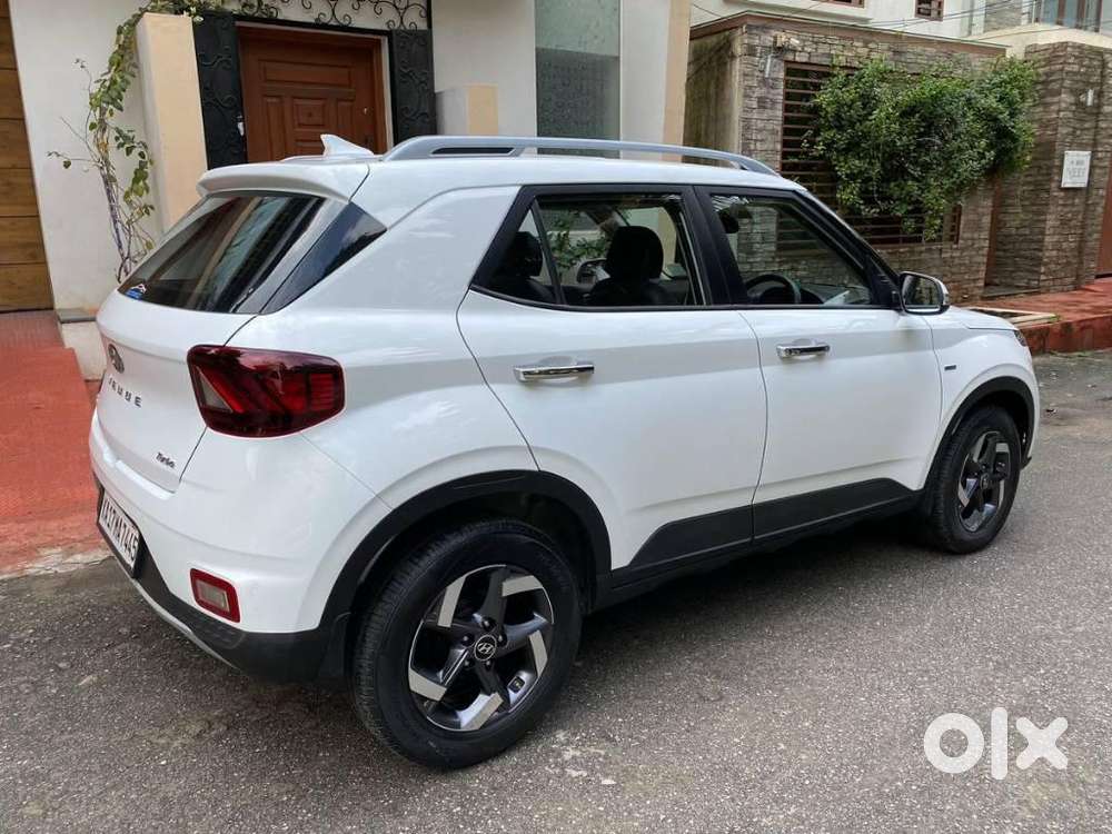 Hyundai Venue Sx Plus Turbo Dct, 2022, Petrol