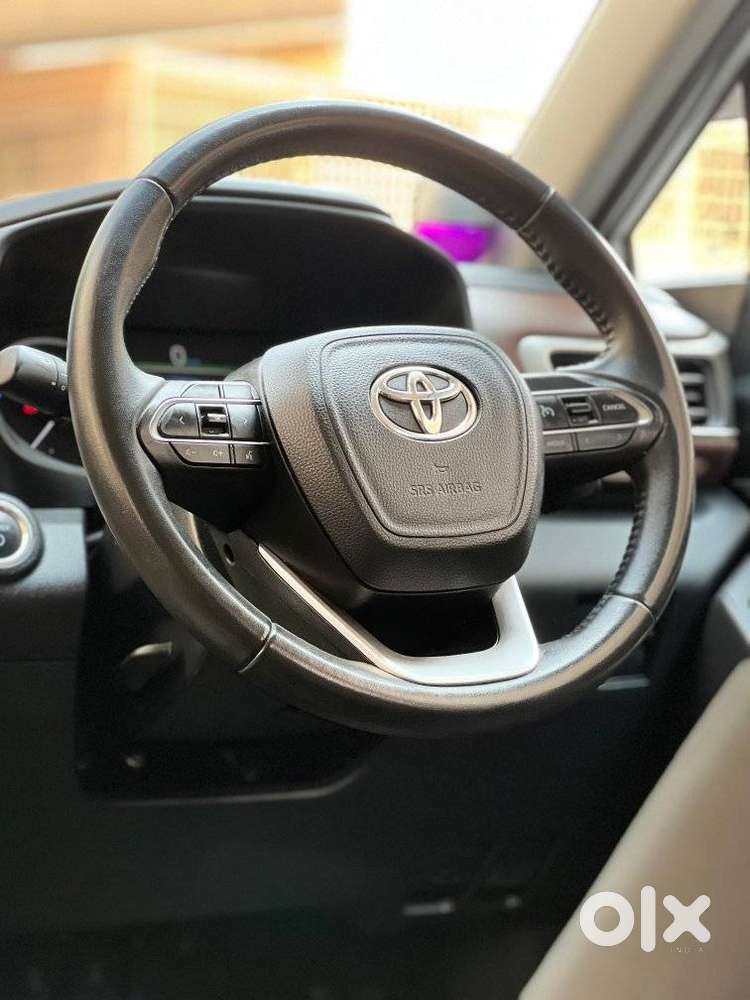 Toyota Innova Hycross 2.0 Vx Hybrid 7 Str, 2023, Petrol