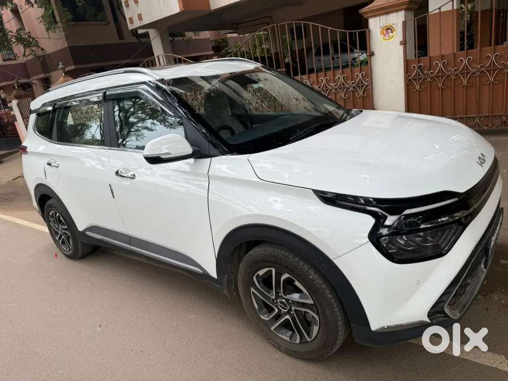 Kia Carens 2023 Diesel 9700 Km Driven