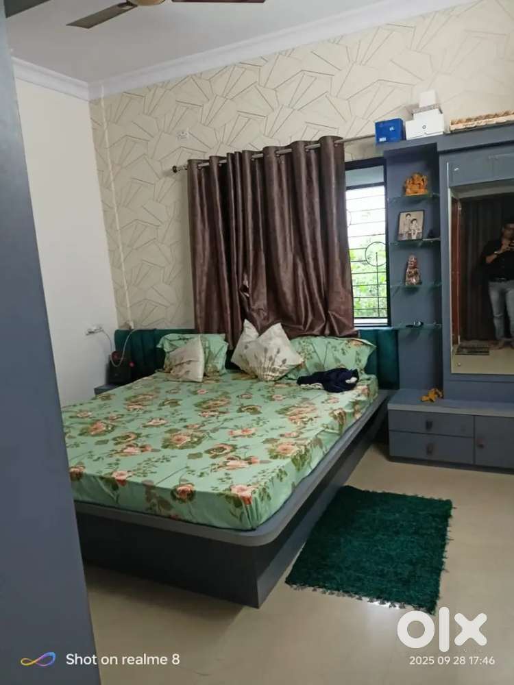 2bhk fully furnished flat shatadbi to manish nagar road pe all
