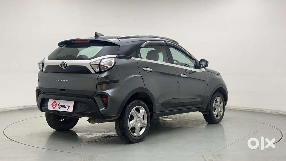 Tata Nexon 1.2 Revotron Xma Amt (s), 2023, Petrol