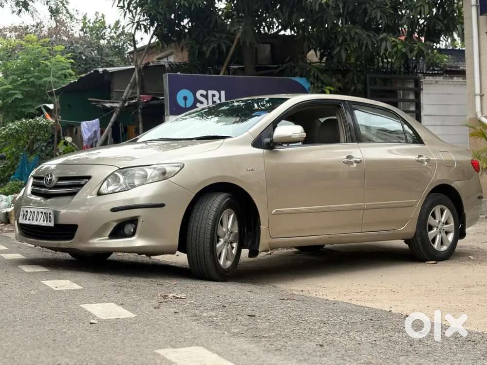 Toyota Corolla Altis 2010