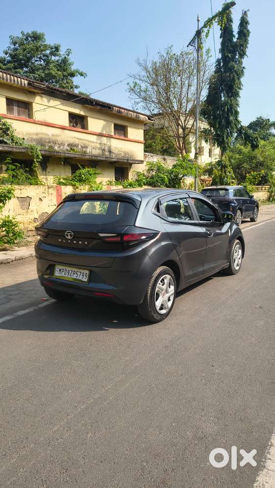 Tata Altroz Xz, 2023, Petrol