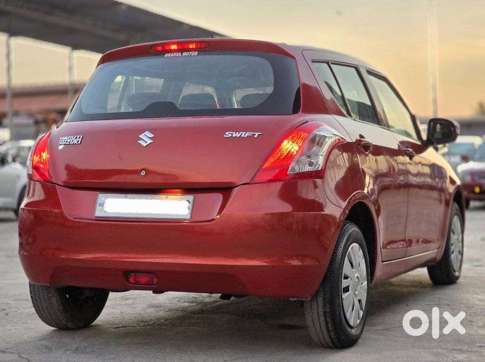 Maruti Suzuki Swift Vxi + Manual, 2011, Petrol