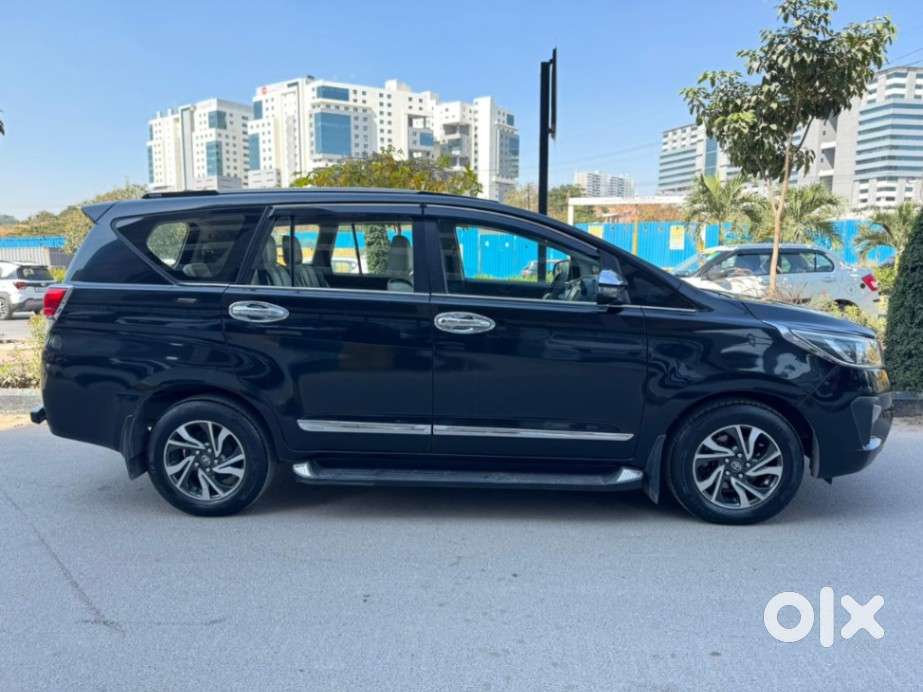 Toyota Innova Crysta