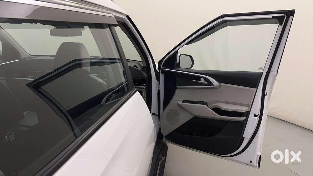 Kia Carens Prestige 1.5 Turbo Petrol Imt 7 Str, 2024, Petrol