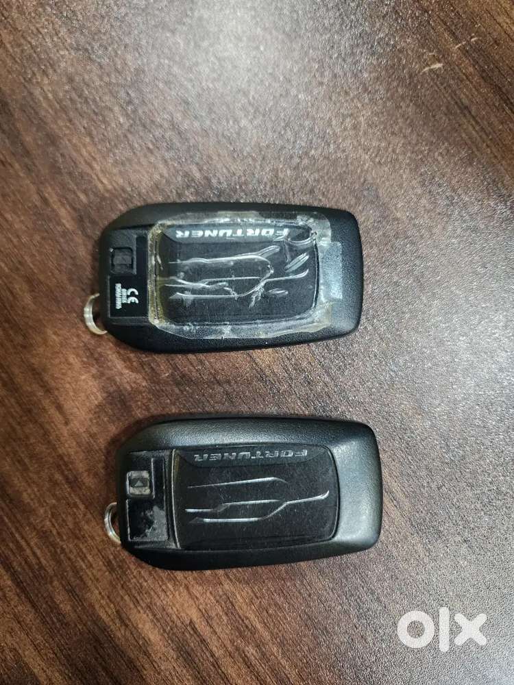 Toyota Fortuner 4/4
Full Insurance 
Dono Chabi 
Cruise Control