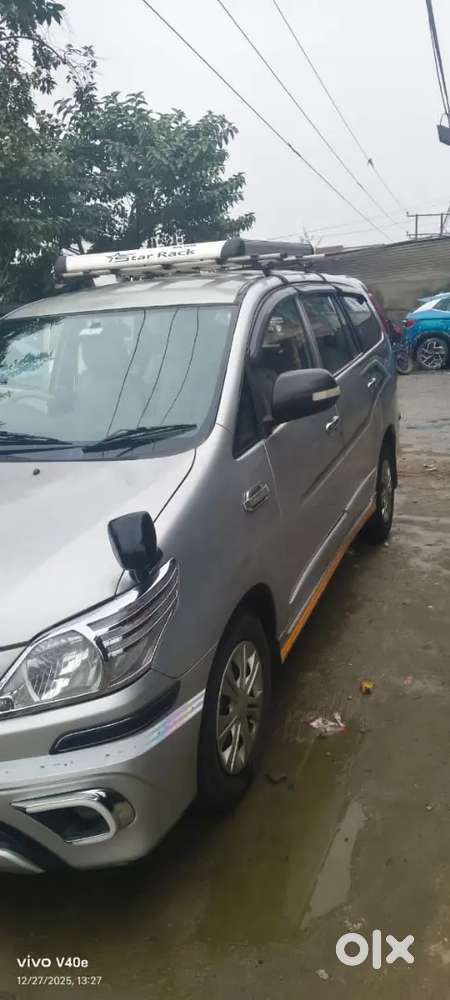 Toyota Innova 2014