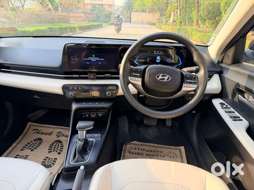 Hyundai Verna Sx (o) 1.5 Vtvt Ivt [2023 - 2026], 2025, Petrol