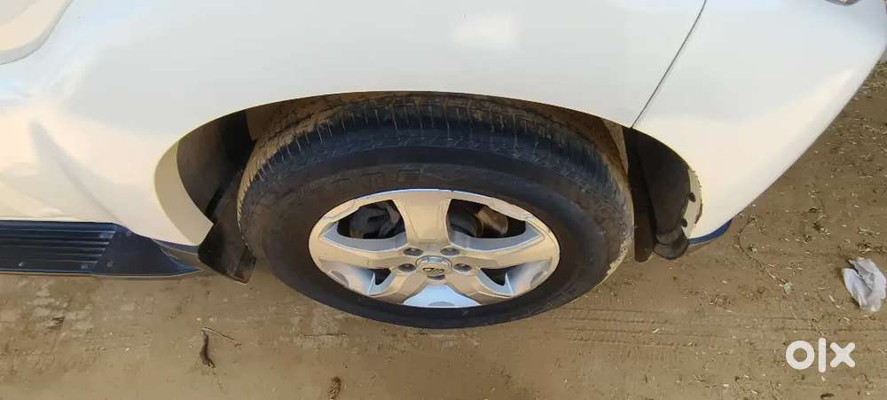 Mahindra Scorpio S6 2017