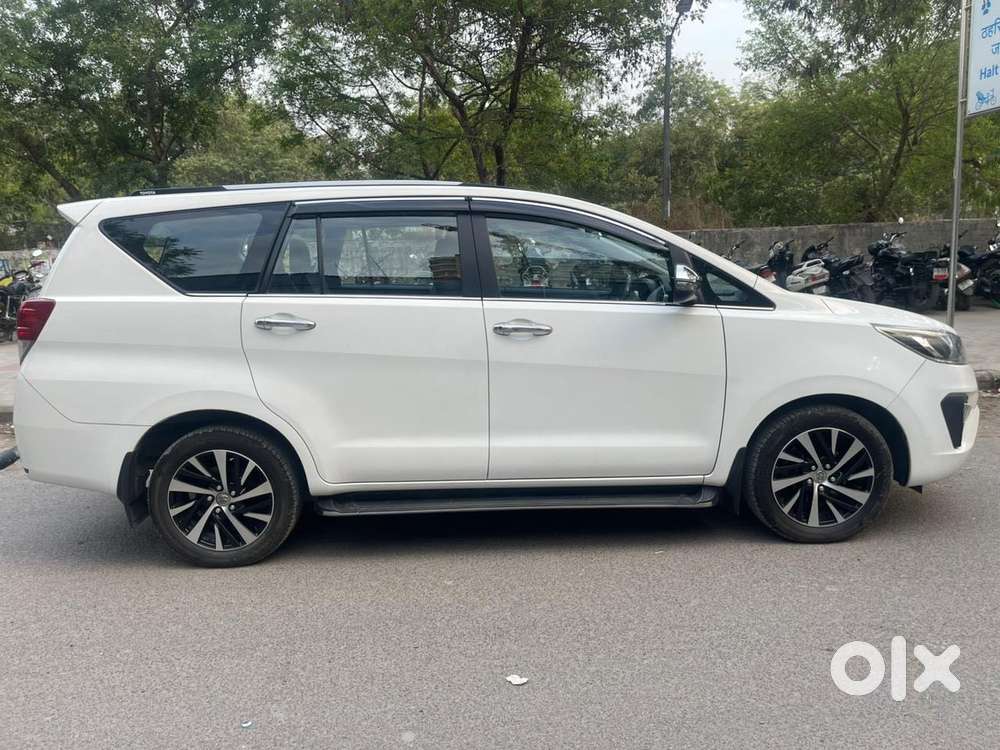 Toyota Innova Crysta, 2022, Petrol