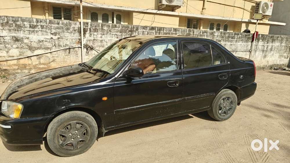 Hyundai Accent - Black Colour