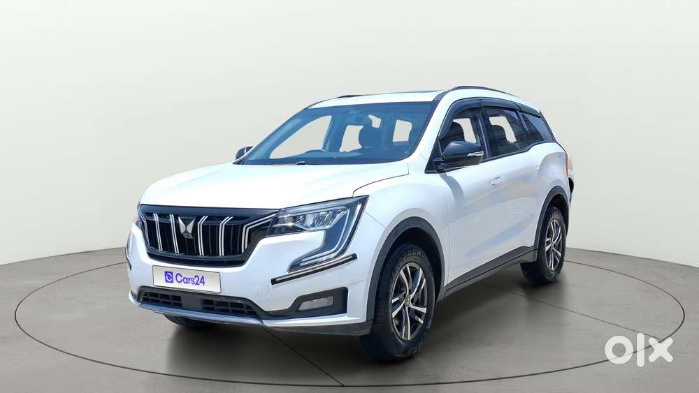 Mahindra Xuv700 2.0 Ax 5 Petrol Mt Str, 2022, Petrol