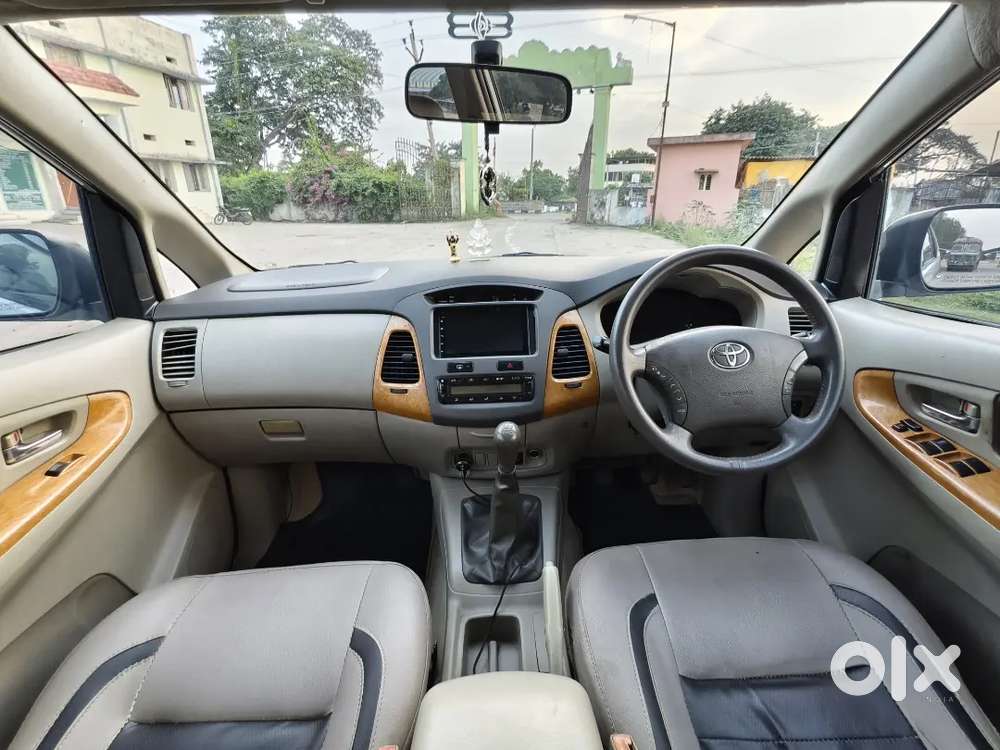 Toyota Innova 2010 Diesel 210000 Km Driven