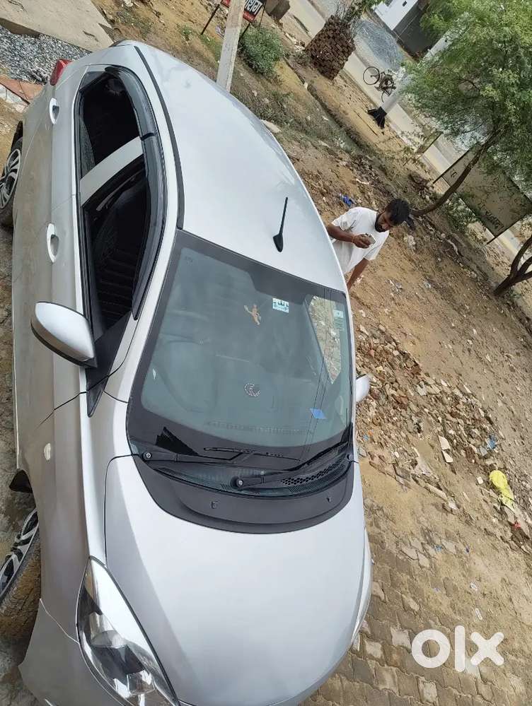 Tata Tiago 2017 Petrol Manual 2nd Owner