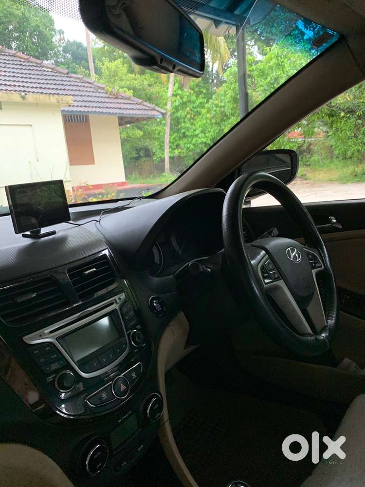 Hyundai Fluidic Verna 2014